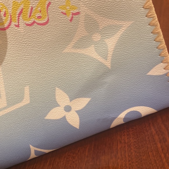 Louis Vuitton Hamptons raffia 2022 tote - Picture 7 of 7